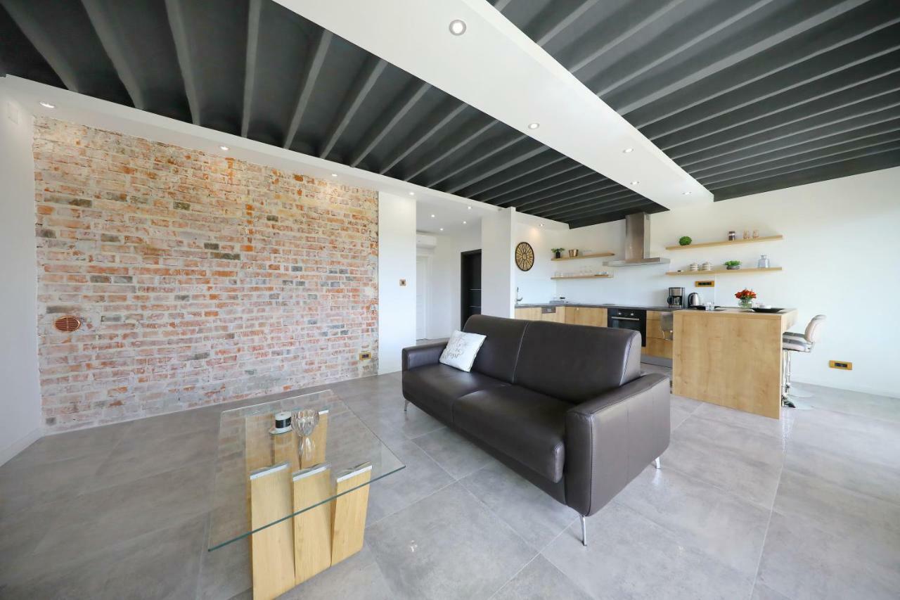Harbour Apartment Sea View 扎达尔 外观 照片